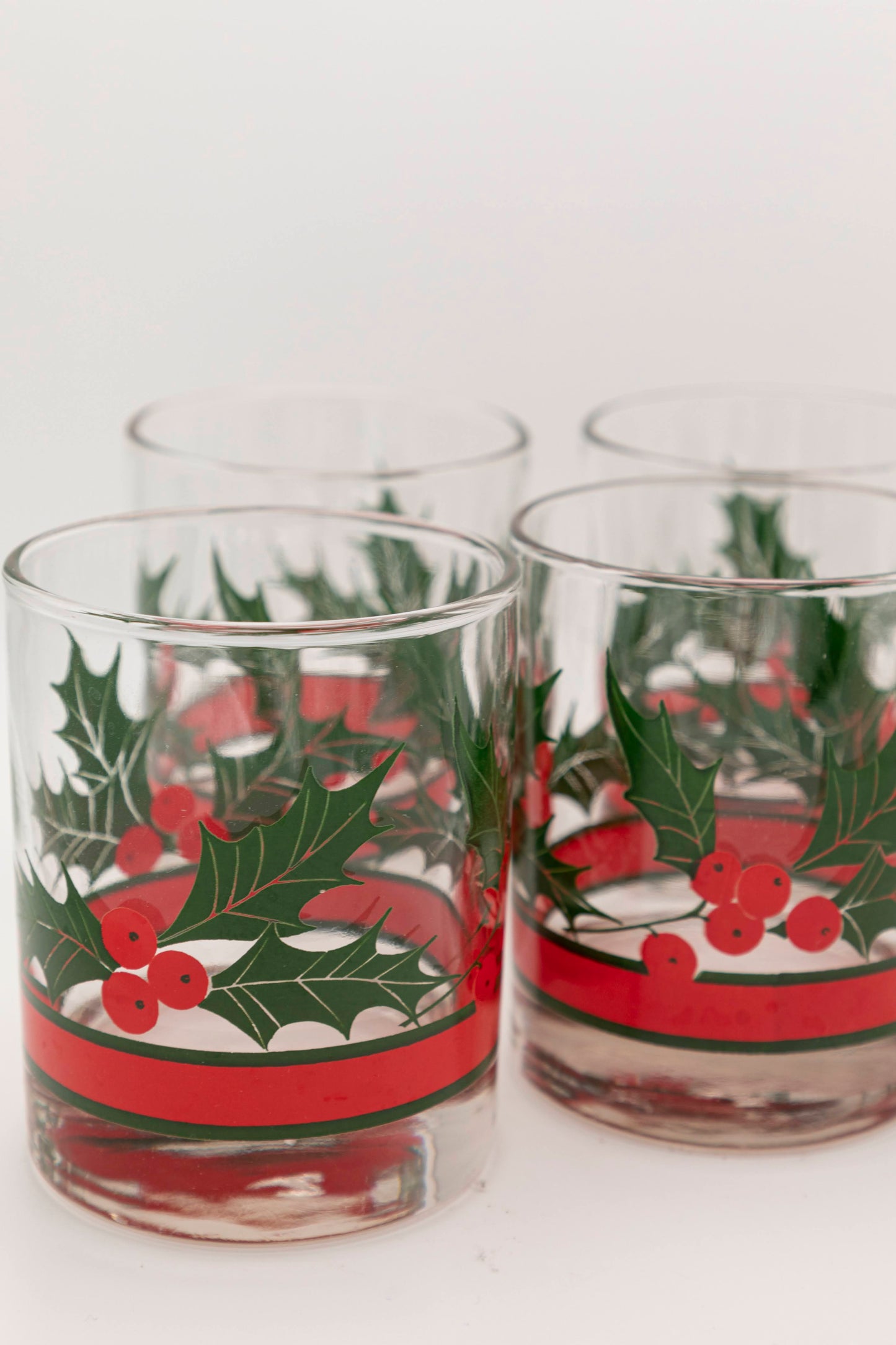 mistletoe drinking glass with red stripe