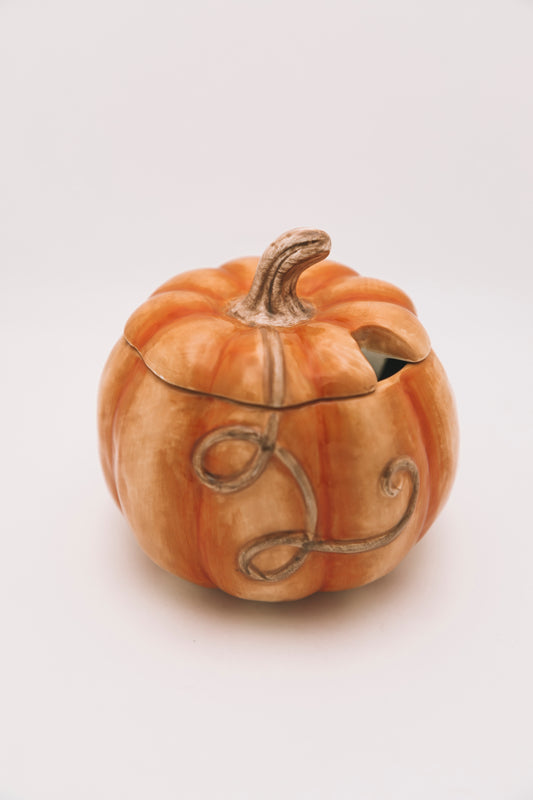 orange short pumpkin vessel